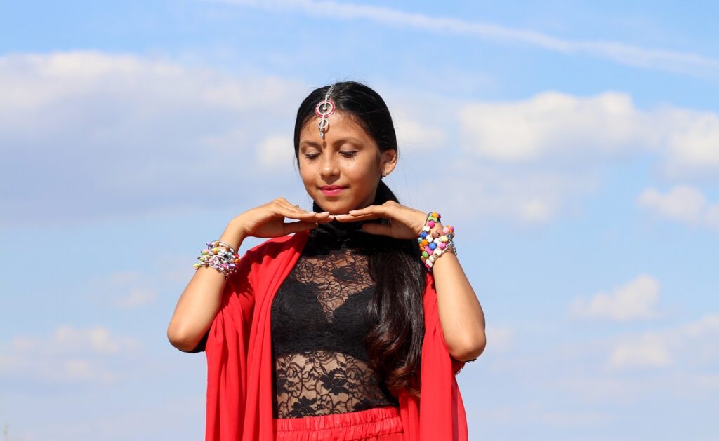 girl, indian, dance-1505411.jpg